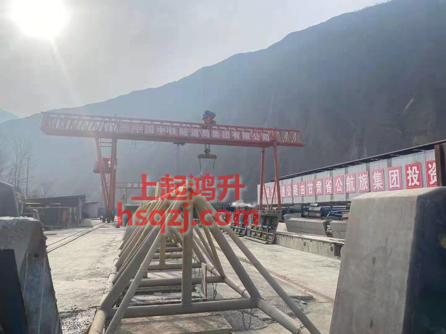 100噸-30米提梁機(jī)租賃|100噸梁場龍門吊出租